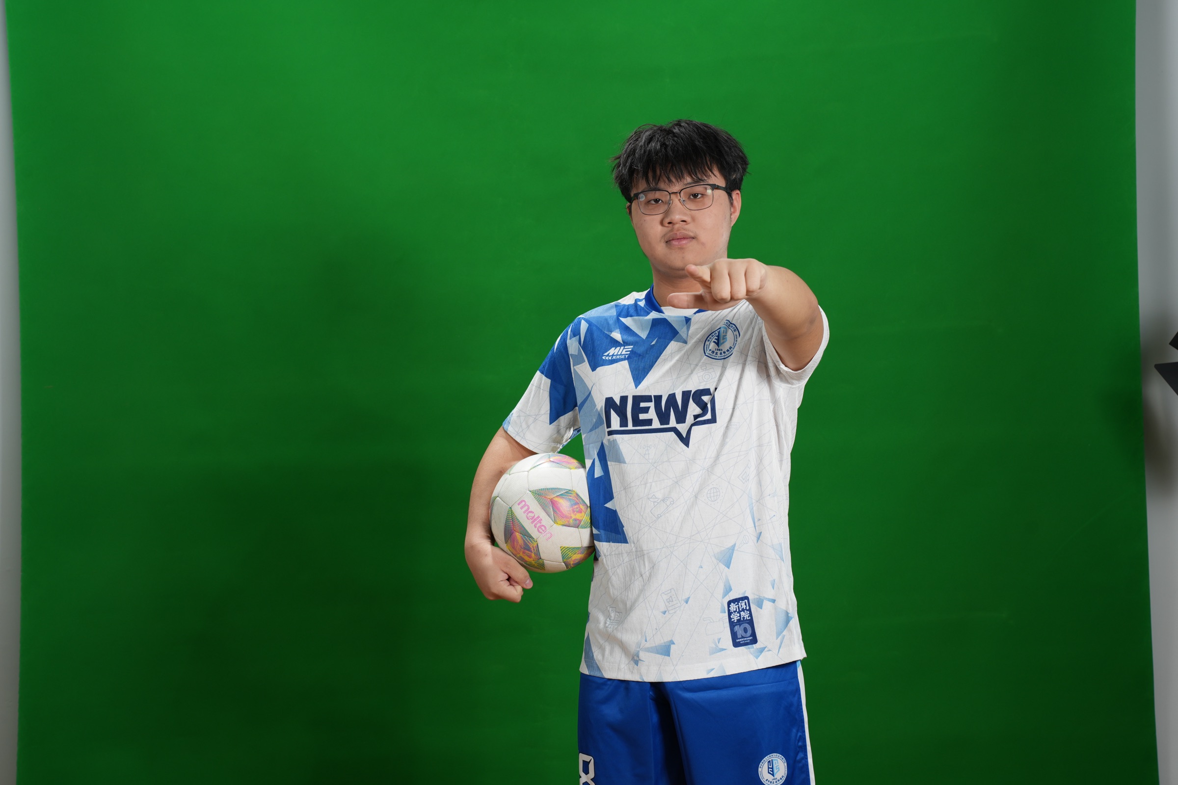 夏琪杰头像